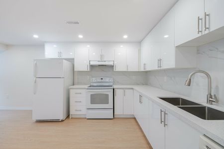 For Lease - 5654 Dolmite Heights Unit# Bsmt, Mississauga, Ontario - Photo 3