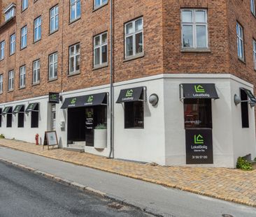 Moderne og lys lejlighed - Photo 1