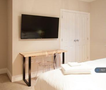 5 bedroom detached house to rent - Photo 5