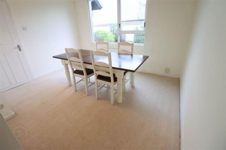 57 Drumadoon Drive, Dundonald, Belfast, BT16 2PP - Photo 2