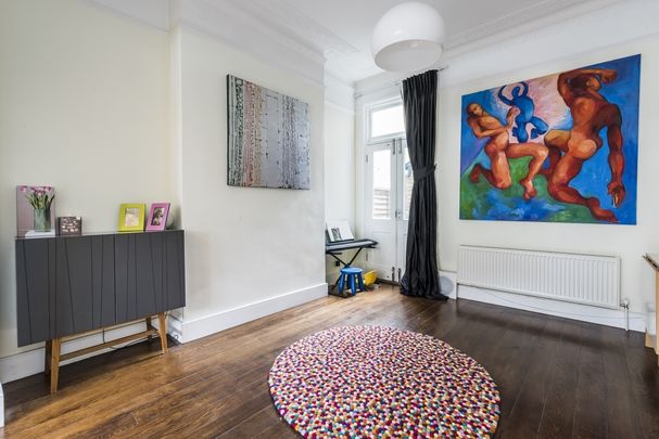 4 bedroom terraced house to rent - Photo 1