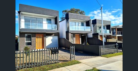 Immaculate Five Bedroom In The Heart Of Cabramatta West - Photo 5