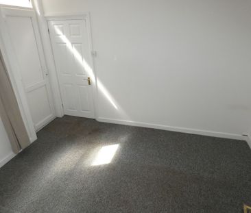 1 bed Apartment - To Let - Photo 1