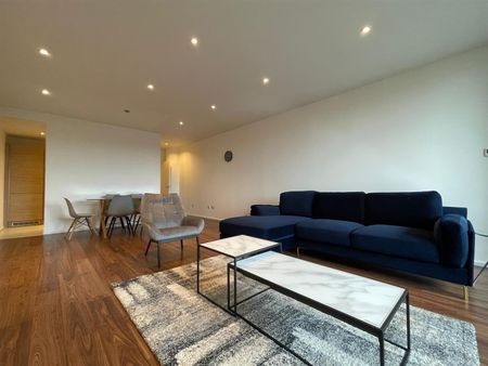 2 bed apartment to rent in Cromwell Road, London, SW7 - Photo 2