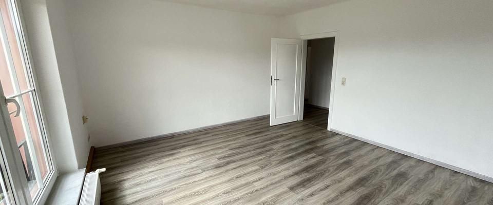 Ruhige, gepflegte Wohnung im Süden von Hainichen - Foto 1