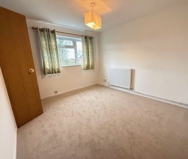 Chatsworth Way - Photo 3