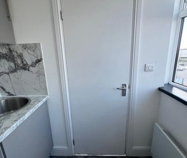 Bedsit, High Road, IG1 - Photo 4