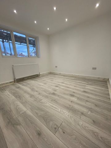 2 Bed Flat, Raleigh Road, BS3 - Photo 3