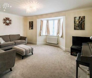 Collins Drive, Earley, Reading, RG6 - Photo 2