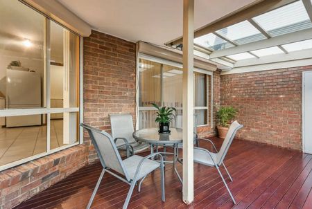 Conveniently Located 3-Bedroom Home in Noble Park – Perfect for Families and Professionals - Photo 4