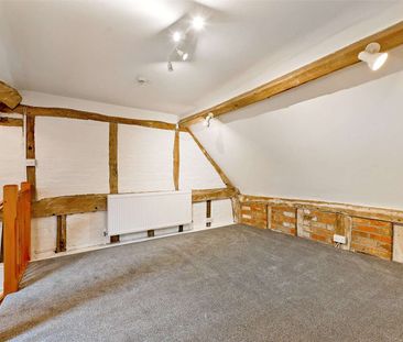 Charming one bedroom property within a barn conversion. - Photo 4