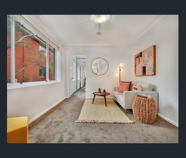 One-Bedroom Apartment in a Convenient Mascot Location - Photo 1