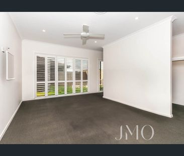 Modern Comfort in Ormeau Hills - Photo 4