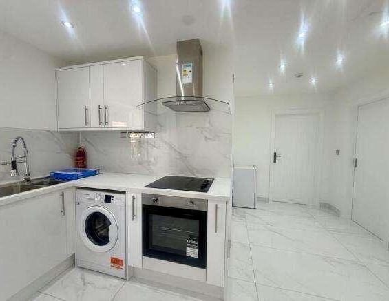 Stubbs Avenue, Headington, OX3 - Photo 1