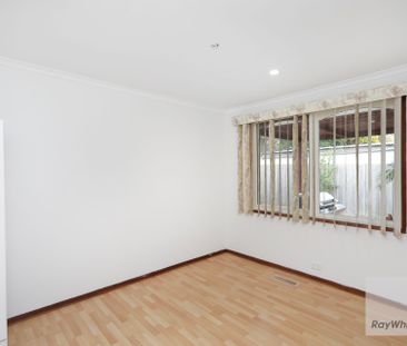 Low Maintenance Living! - Photo 1