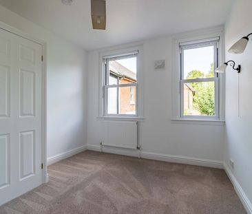 Available unfurnished from 08/12/2025 - Photo 2