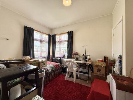 Stunning 4 Bedroom in Ebdentown - Photo 2