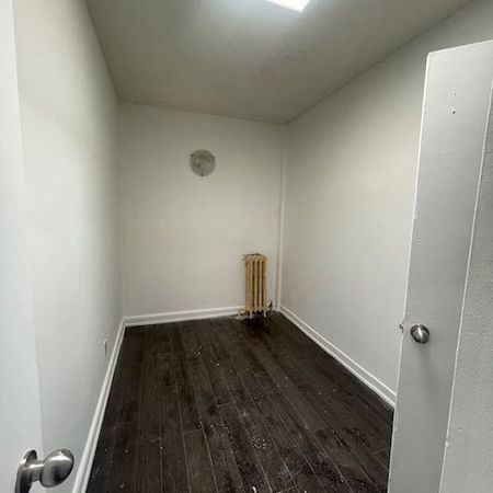 For Lease - 1516 Eglinton Avenue Unit# Apt 2, Toronto, Ontario - Photo 4