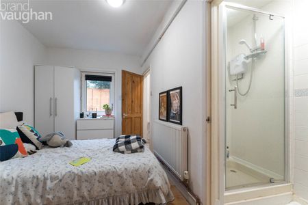 3 bedroom apartment to rent - Photo 5