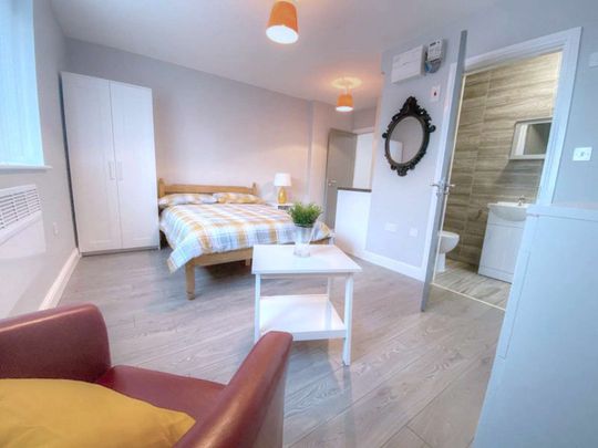 Beechwood Road Room 6 - Photo 1