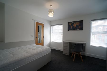 94 Caernarfon Road - Photo 4