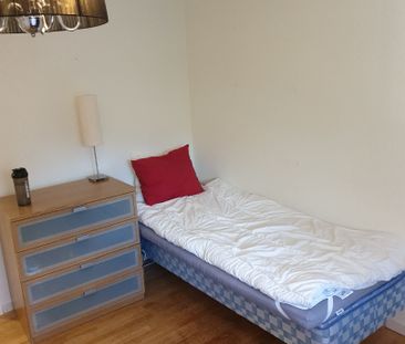 Oxelbärsgränd, Hässelby - Photo 1