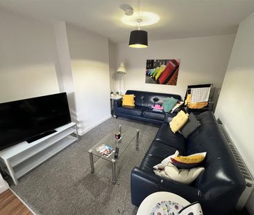 Moseley Wood Gardens, Cookridge, LS16 7HX, Leeds - Photo 2