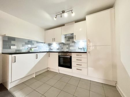 2 bedroom flat to rent - Photo 4