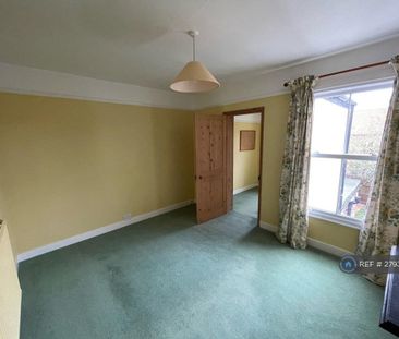 2 bedroom end of terrace house to rent - Photo 3