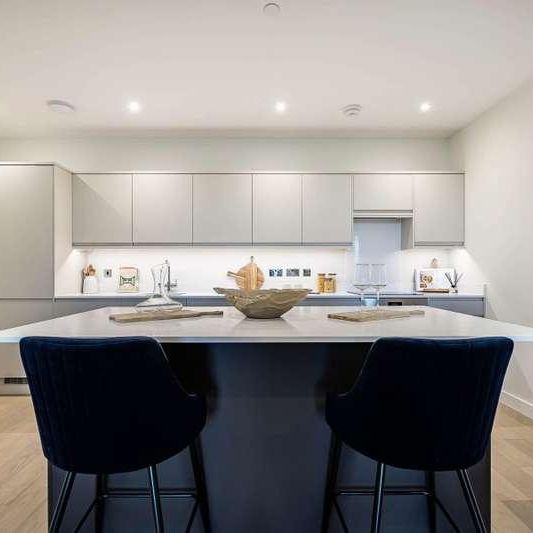 Chertsey, Surrey, KT16 - Photo 1
