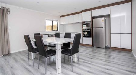 Like new - Power and Internet included, handy to Uni - Photo 3