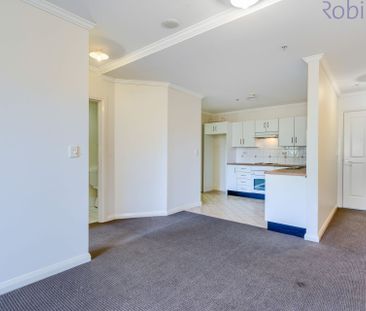 Eastern end of the city, only 200m to the beach. - Photo 2