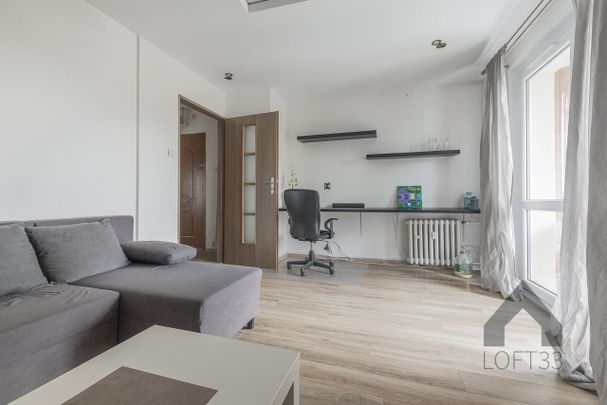 Duże dwupokojowe mieszkanie na Gigancie w Jaworznie do wynajęcia | Spacer 3D - Zdjęcie 1