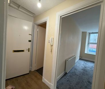 Flat to rent on - Photo 4