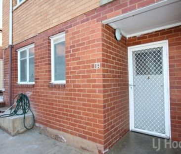 Spacious Two Bedroom Granny Flat - Photo 6