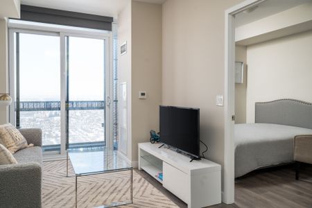 For Lease - 8 Eglinton Avenue Unit# 5703, Toronto, Ontario - Photo 2