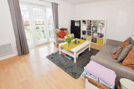 1 bedroom flat to rent - Photo 2