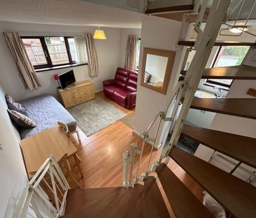 1 bedroom mews to rent - Photo 4