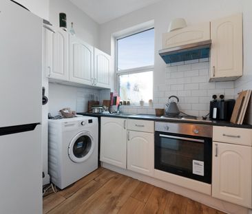 1 Bed Flat, High Street, N8 - Photo 3