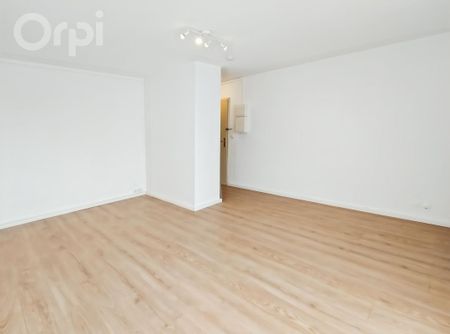 Location Appartement 1 pièce 28m² LE PLESSIS BELLEVILLE 60330 - Photo 4