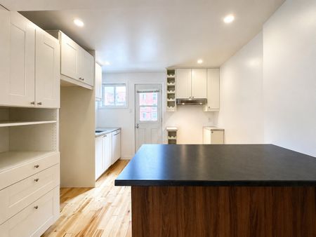 390 9e Avenue, #2 - Photo 5