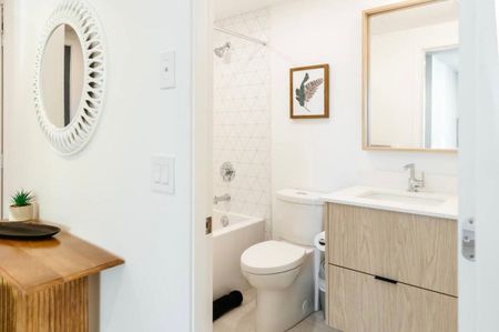 Luxury Penthouse – BERTRAM BUILDING - Photo 3