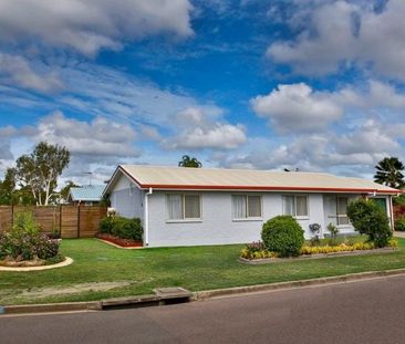 19 Doncaster Way, Mount Louisa - Photo 1