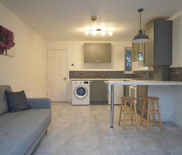 Flat 5 University Court, 3-5 University Road, Belfast, BT7 1NA - Photo 3