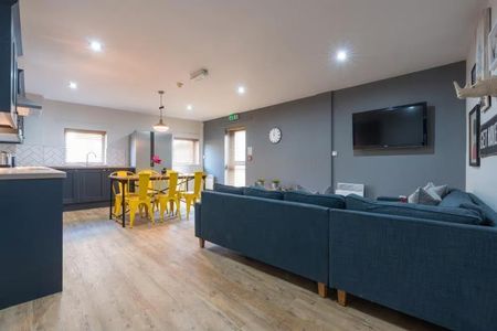 5 bedroom flat to rent - Photo 3