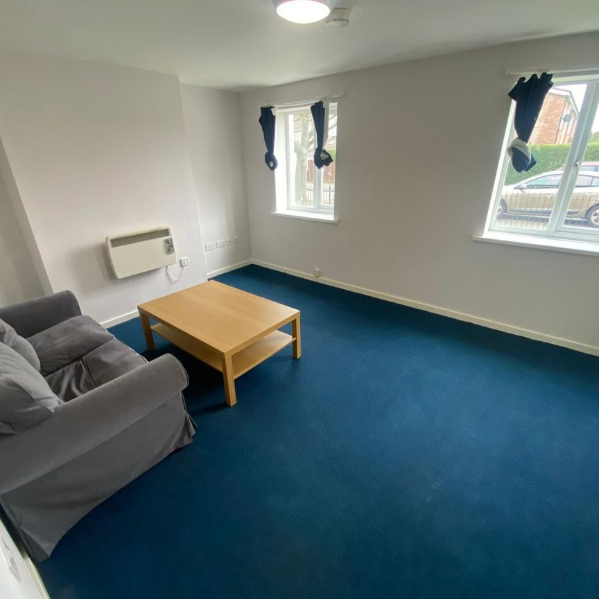 2 bed flat to rent in Kirkley Lodge, Park Avenue, Gosforth, Newcastle upon Tyne, NE3 - Photo 1