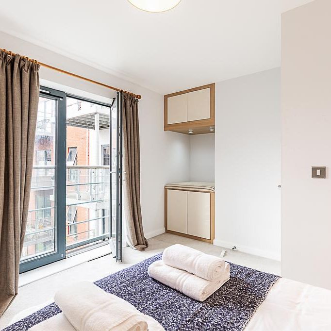 2 bedroom flat to rent - Photo 1