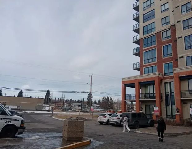 1 bedroom& Den +1 bath Apartment 5 minutes away from Heritage LRT Station | 503 - 8710 Horton Road Southwest, Calgary - Photo 1