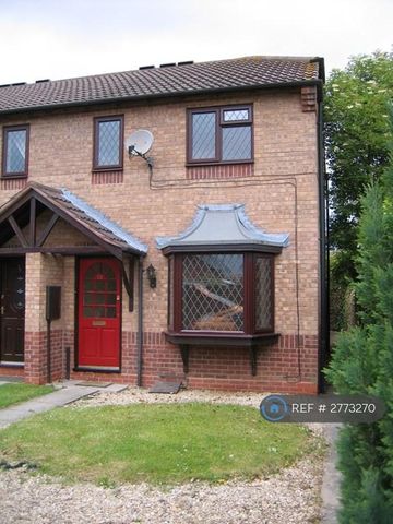 2 bedroom end of terrace house to rent - Photo 3