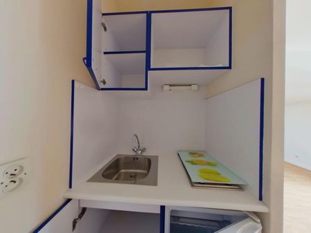 Location Appartement 1 pièce 24m² POITIERS 86000 - Photo 3